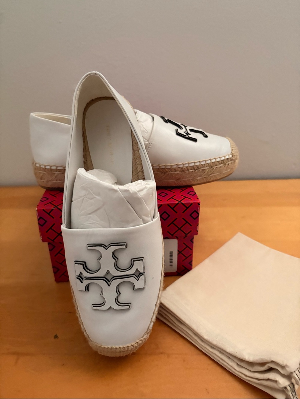 Tory Burch
INES PLATFORM ESPADRILLE - Picture 13 of 15